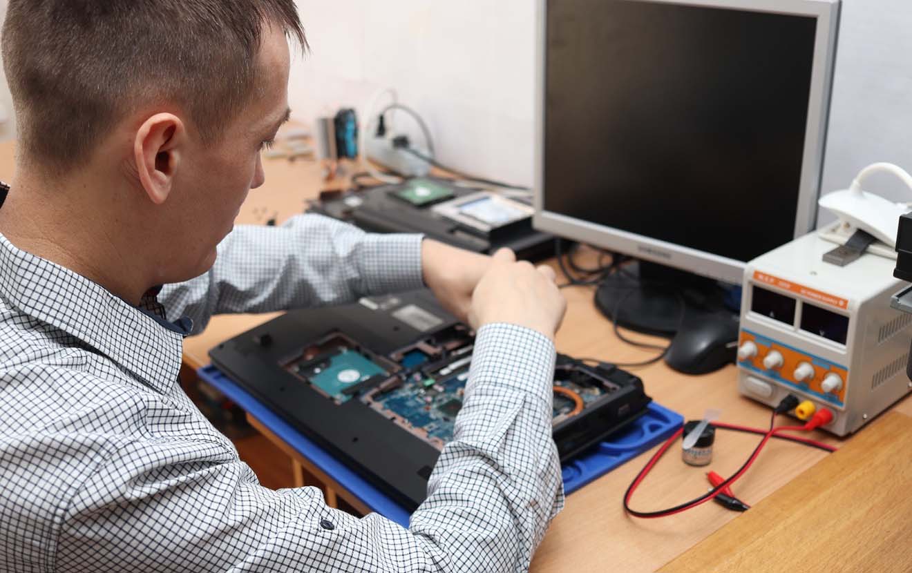 Мастер по ремонту компьютеров в Ялте